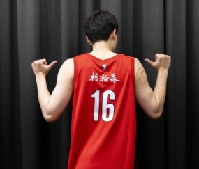 虎扑网-拓记：被罚10万无关痛痒 杨瀚森若打出来1天球衣销量都不止这个钱