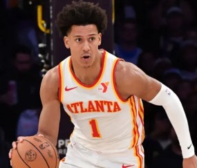 虎扑球迷-杰伦-约翰逊季后赛近四战：场均19.5分7篮板4.8助攻0.8抢断