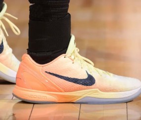 虎扑网-布伦森穿着日出配色科比6，得到30分1篮板9助攻2抢断